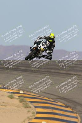 media/Oct-08-2023-CVMA (Sun) [[dbfe88ae3c]]/Race 3 Amateur Supersport Middleweight/